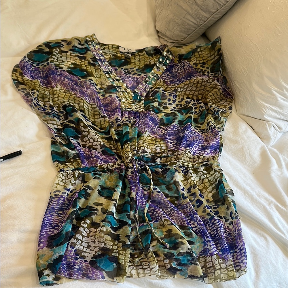 Multicolor V-Neck Women Top